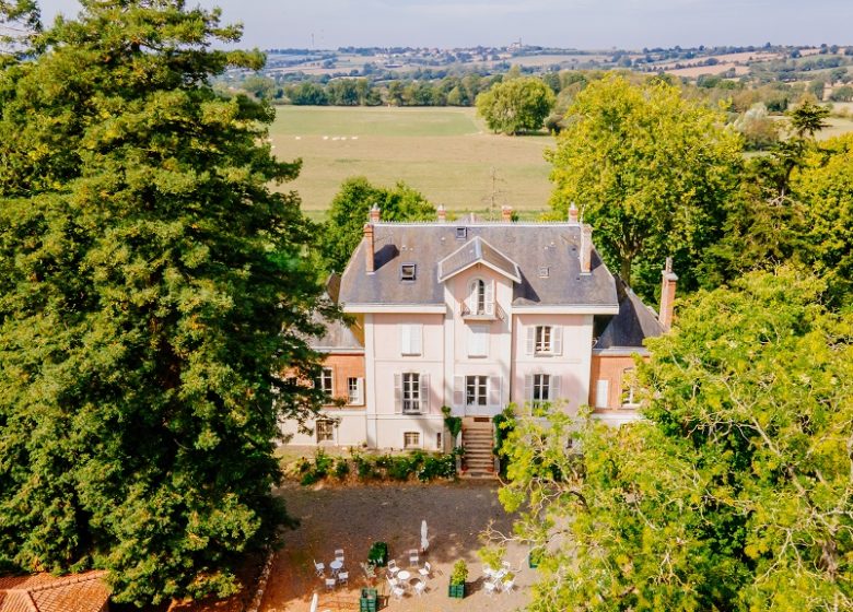 CHÂTEAU DE LA TOURLANDRY