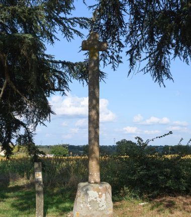 Croix du chemin de la Barre