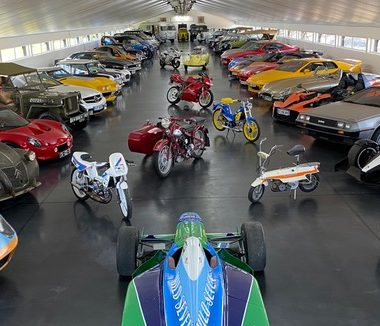 Conduire des véhicules de légendes et de collections