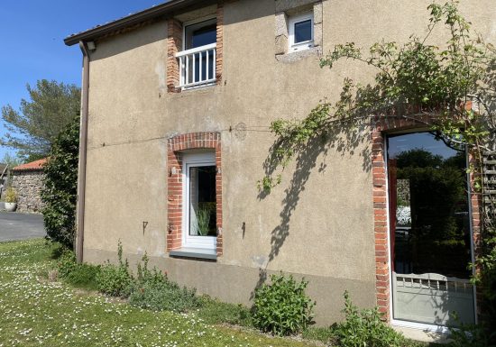 Salle et Gîtes de la Roullière