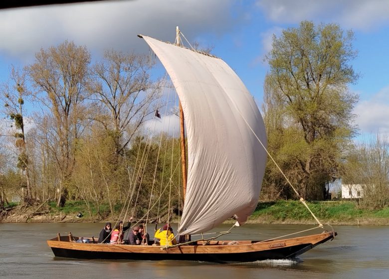 Balade en bateau traditionnel de Loire