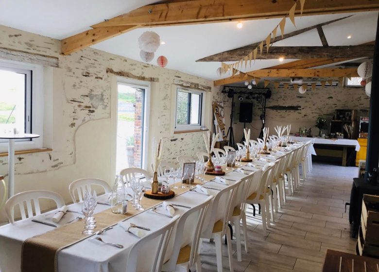 Salle de réception la Pierre Aubrée uniquement pour repas familiaux , baptême pas de soirées musicales