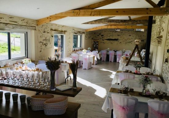 Salle de réception la Pierre Aubrée uniquement pour repas familiaux , baptême pas de soirées musicales