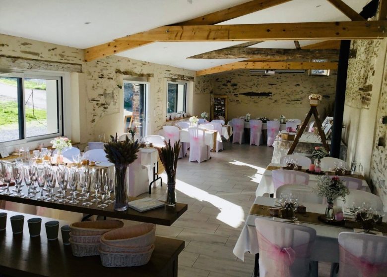 Salle de réception la Pierre Aubrée uniquement pour repas familiaux , baptême pas de soirées musicales