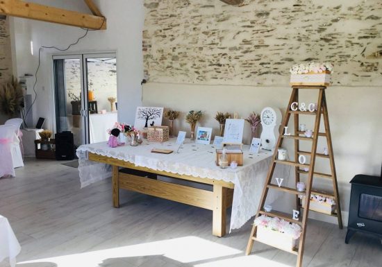 Salle de réception la Pierre Aubrée uniquement pour repas familiaux , baptême pas de soirées musicales