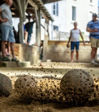Initiation à la boule de sable de la Juiverie