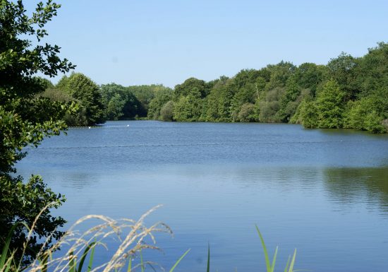 Paddle et balade en barque à l&rsquo;étang de Coulvée