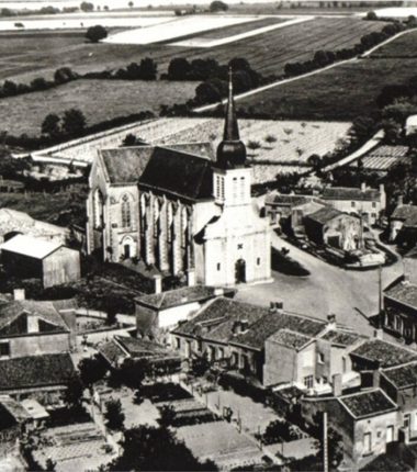 Un atelier en plein air au cœur du bourg