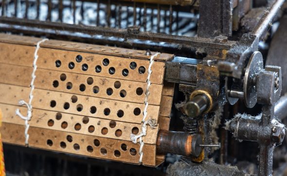 Portrait d’une dentellière à la Société Choletaise de Fabrication