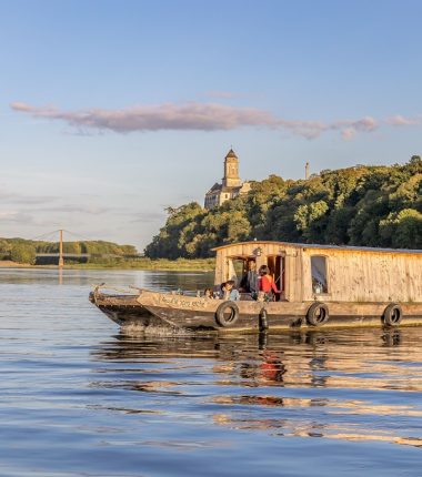 Location du bateau habitable « Anguille sous Roche »