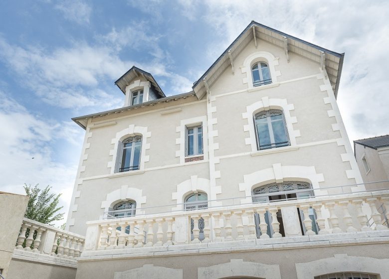 SALLE DE SÉMINAIRE À LA MAISON JULIEN GRACQ