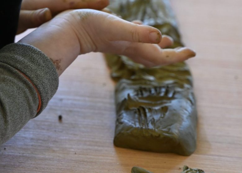 POTERIE | Atelier sensoriel 2-5 ans « Le chemin d’argile »