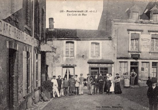 Pas du tout perturbés par la circulation … à l’époque !