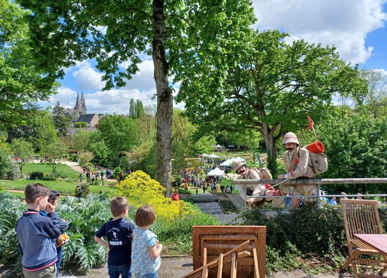 Marché aux plantes au Jardin Camifolia