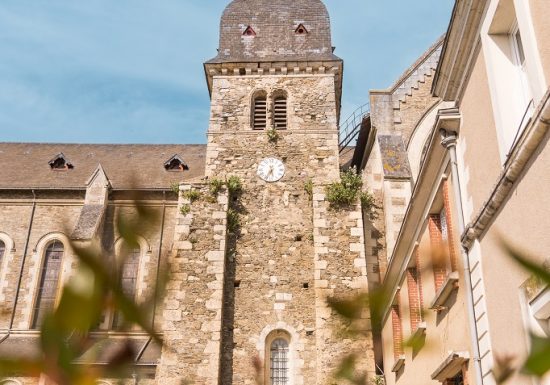 Église Saint-Pierre de Chanzeaux