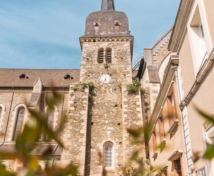 Église Saint-Pierre de Chanzeaux