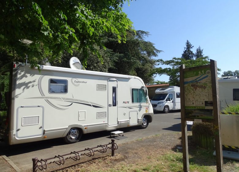 Aire de camping-car Le Champalud
