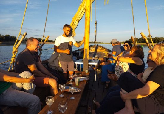 Balade en bateau et dégustation de bières artisanales avec Fer de Loire