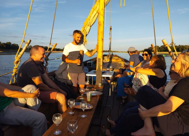 Balade en bateau et dégustation de bières artisanales avec Fer de Loire