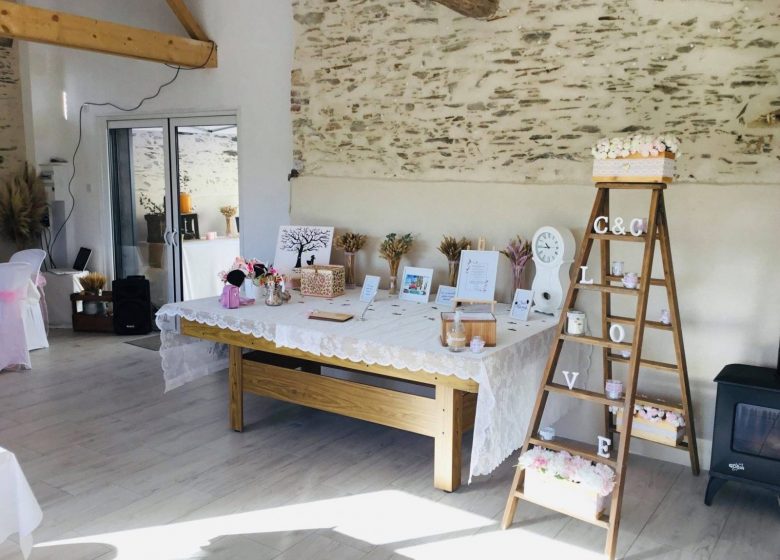 Salle de réception la Pierre Aubrée uniquement pour repas familiaux , baptême pas de soirées musicales