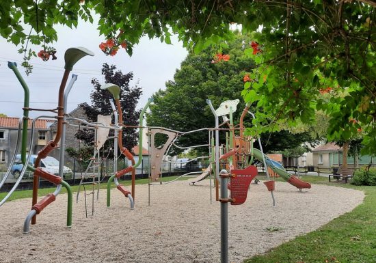 Aire de pique-nique de Saint-Laurent-de-la-Plaine