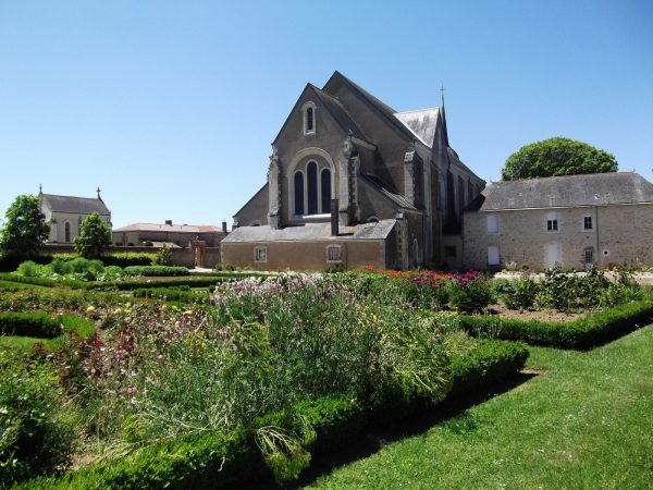 Chapelle et croix des Martyrs via la randonnée "Chantoiseau"