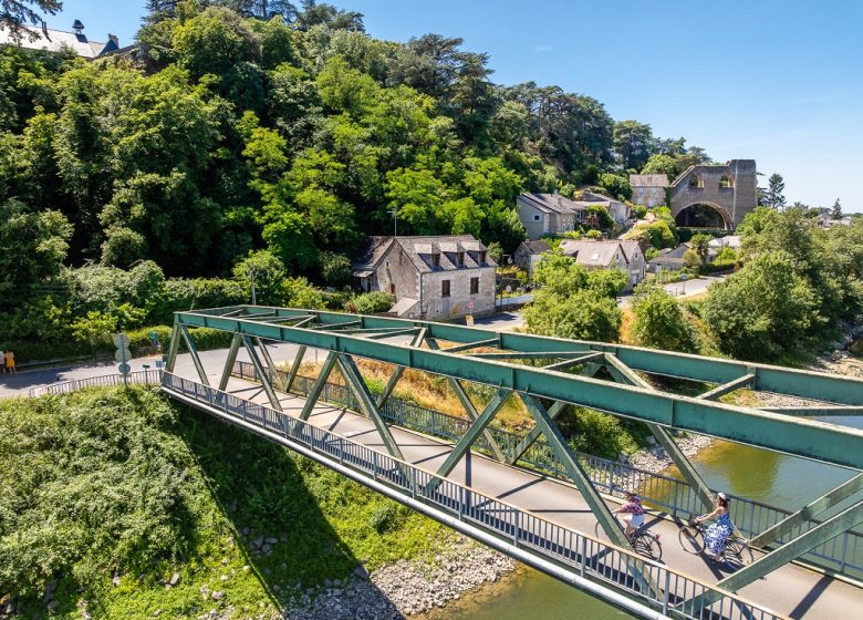 Jeu de piste à Montjean-sur-Loire : entre vie de mariniers et passé industriel