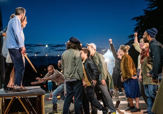 Le Théâtre ambulant Chopalovitch de Lioubomir Simovitch – Tournée des Villages de la TRPL