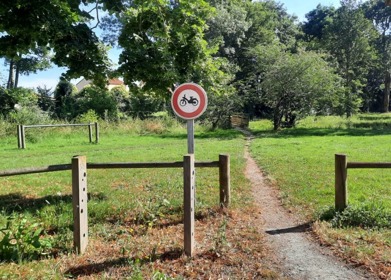 Aire de service camping-car à Valanjou