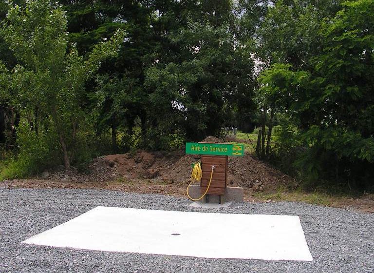 AIRE DE CAMPING CAR DE LA GUYONNIÈRE