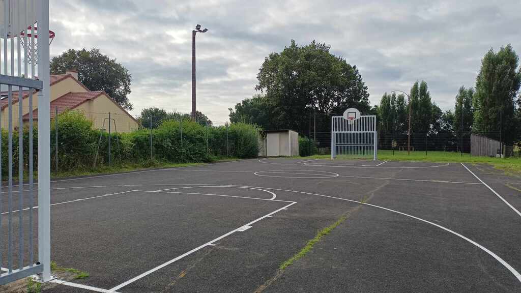 Aire De Pique nique De Bourgneuf en Mauges MAUGES SUR LOIRE sez 