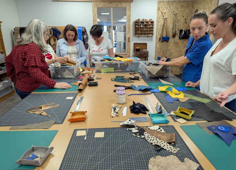 Atelier cuir : bijoux en cuir ou couronne de fleurs en cuir | option :  solo ou duo adulte-enfant