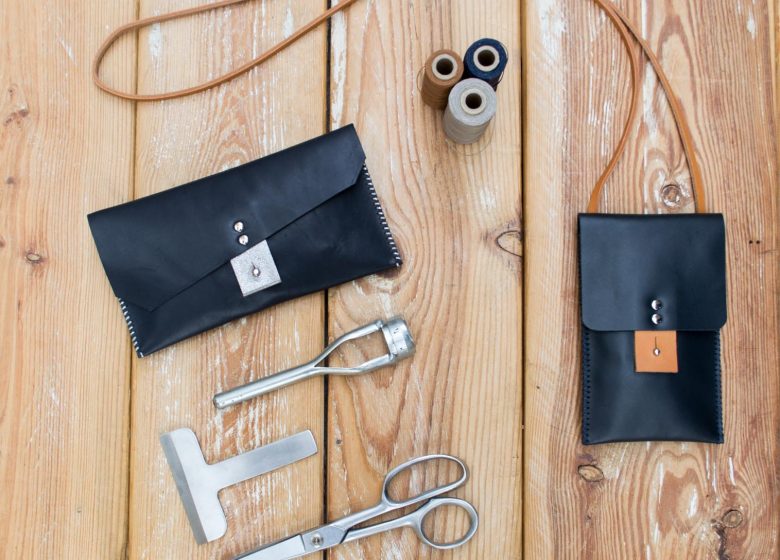 Atelier Maroline : fabrication de porte-carte, trousse ou pochette en cuir – OPTION Duo adulte – enfant
