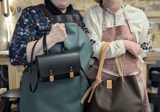 Atelier Maroline : fabrication d&rsquo;un sac ou d&rsquo;une besace en cuir artisanal
