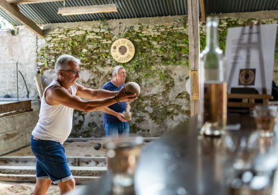 Initiation à la boule de sable à La Juiverie