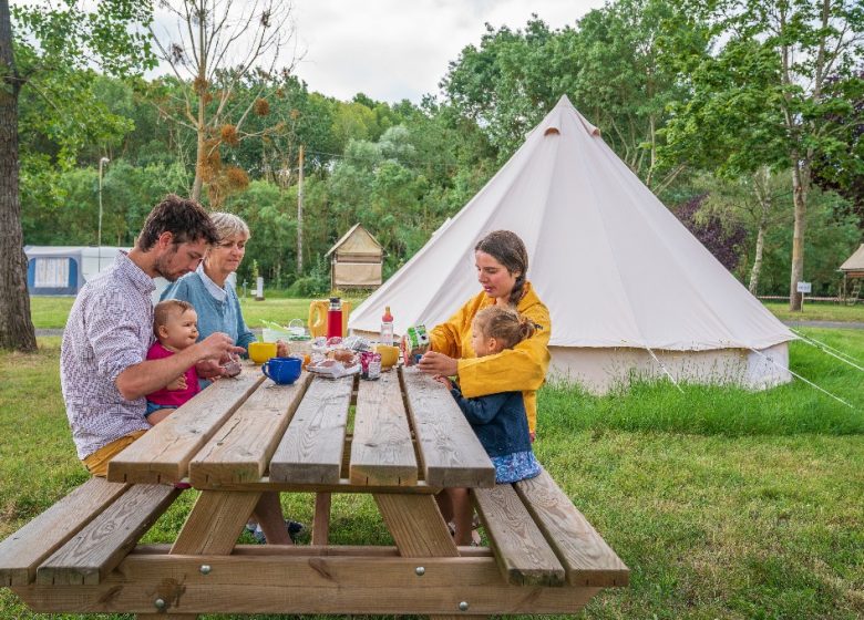 TENTES SAHARIENNES ÉQUIPÉES AU CAMPING ECO LOIRE