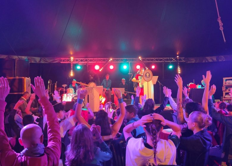 Chapiteau ouvert : cabaret
