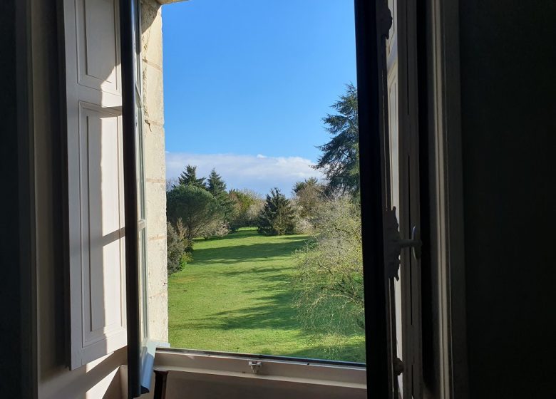 CHAMBRE D’HÔTES CHÂTEAU DE LA COLINIÈRE