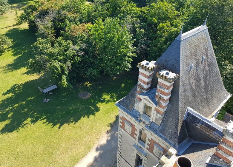 CHAMBRE D’HÔTES CHÂTEAU DE LA COLINIÈRE