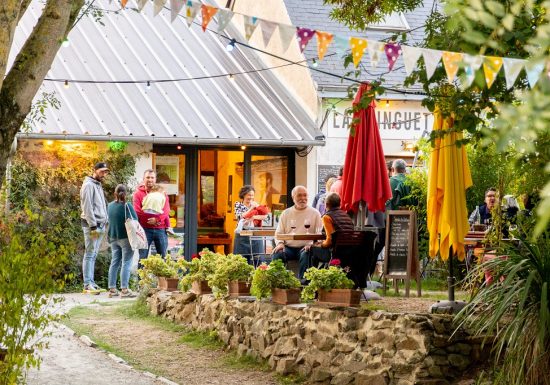 Théatre Les Têtes en l&rsquo;air – Guinguette du bout de l&rsquo;Île