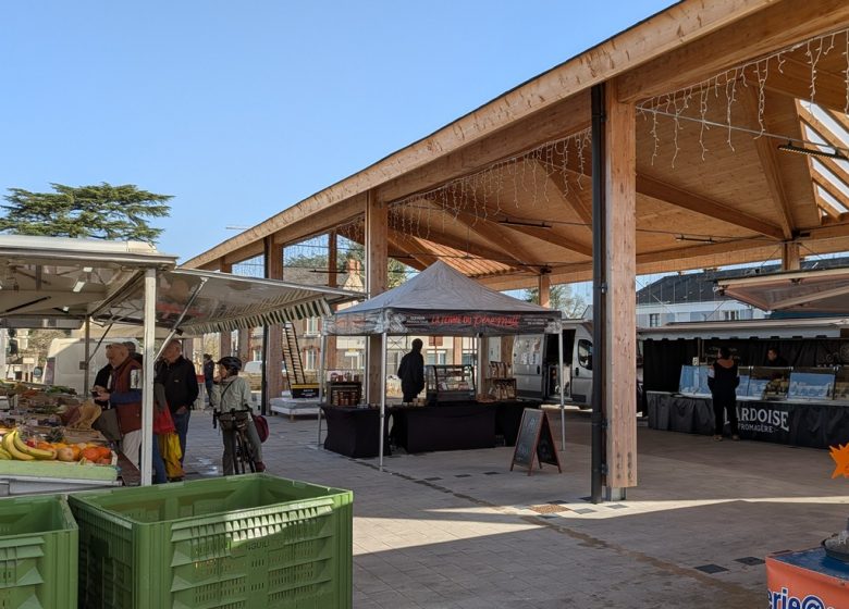 Marché hebdomadaire à Saint-Florent-le-Vieil