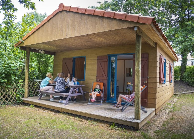 Chalets équipés au camping de Coulvée