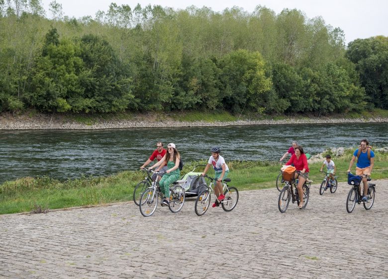 BOUCLE VÉLO SUR LA TRACE DES ÉCRIVAINS