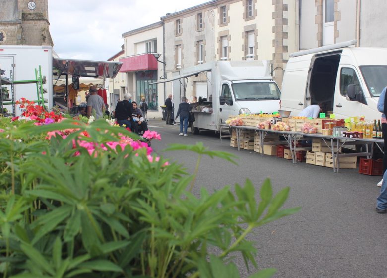 Marché hebdomadaire au Longeron