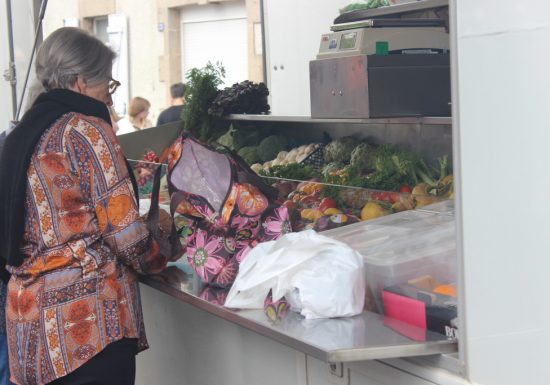 Marché hebdomadaire au Longeron
