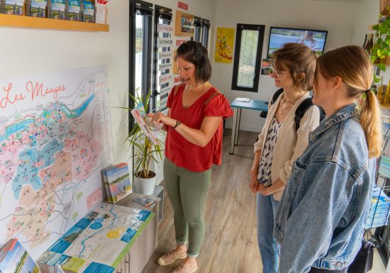 Aire d&rsquo;arrêt principale de La Loire à Vélo à Montjean-sur-Loire