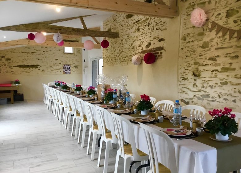 Salle de réception la Pierre Aubrée uniquement pour repas familiaux , baptême pas de soirées musicales