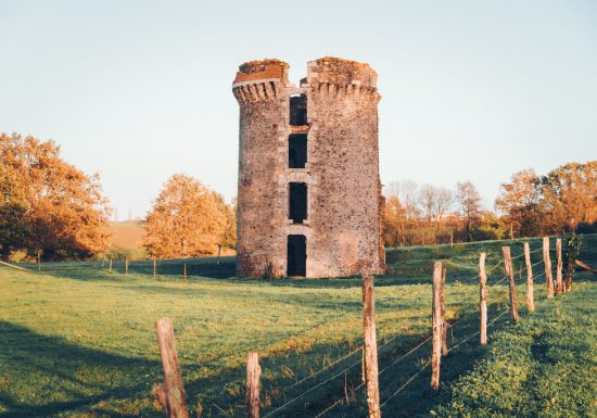 Chantier participatif Rempart de la Tour de la Bouère à Jallais