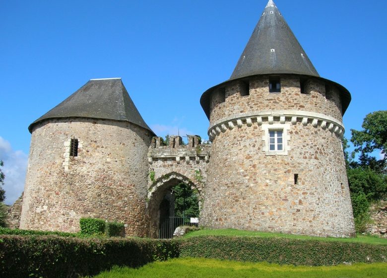 Tours d&rsquo;entrée de la Citadelle de Champtoceaux
